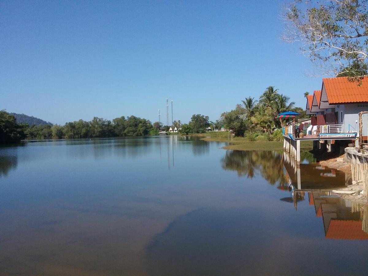 Khum Thong Resort Takuapa エクステリア 写真