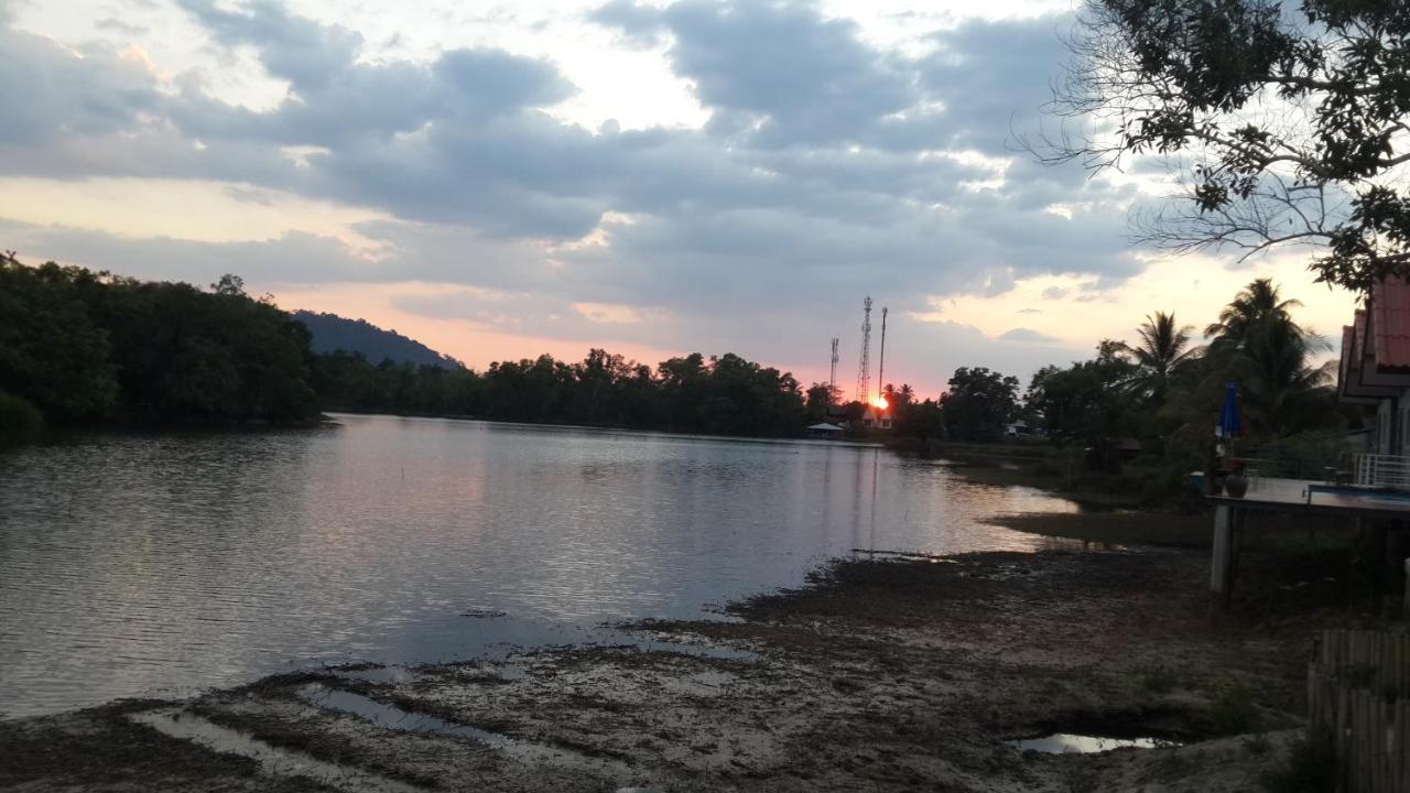 Khum Thong Resort Takuapa エクステリア 写真