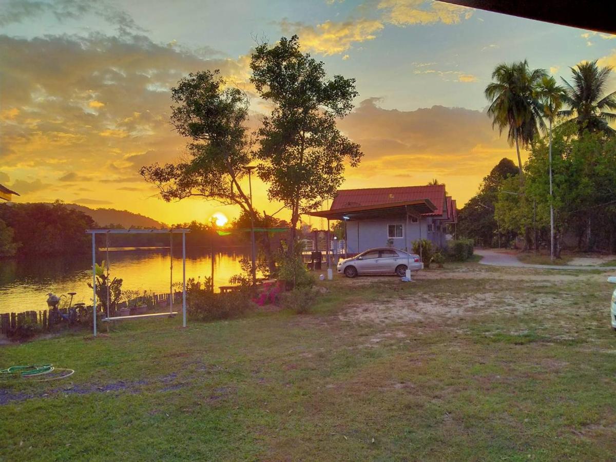 Khum Thong Resort Takuapa エクステリア 写真