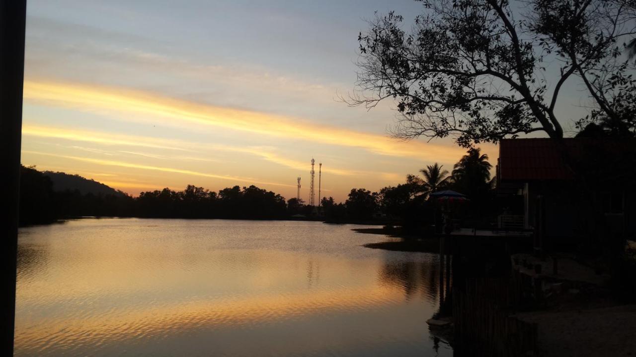 Khum Thong Resort Takuapa エクステリア 写真