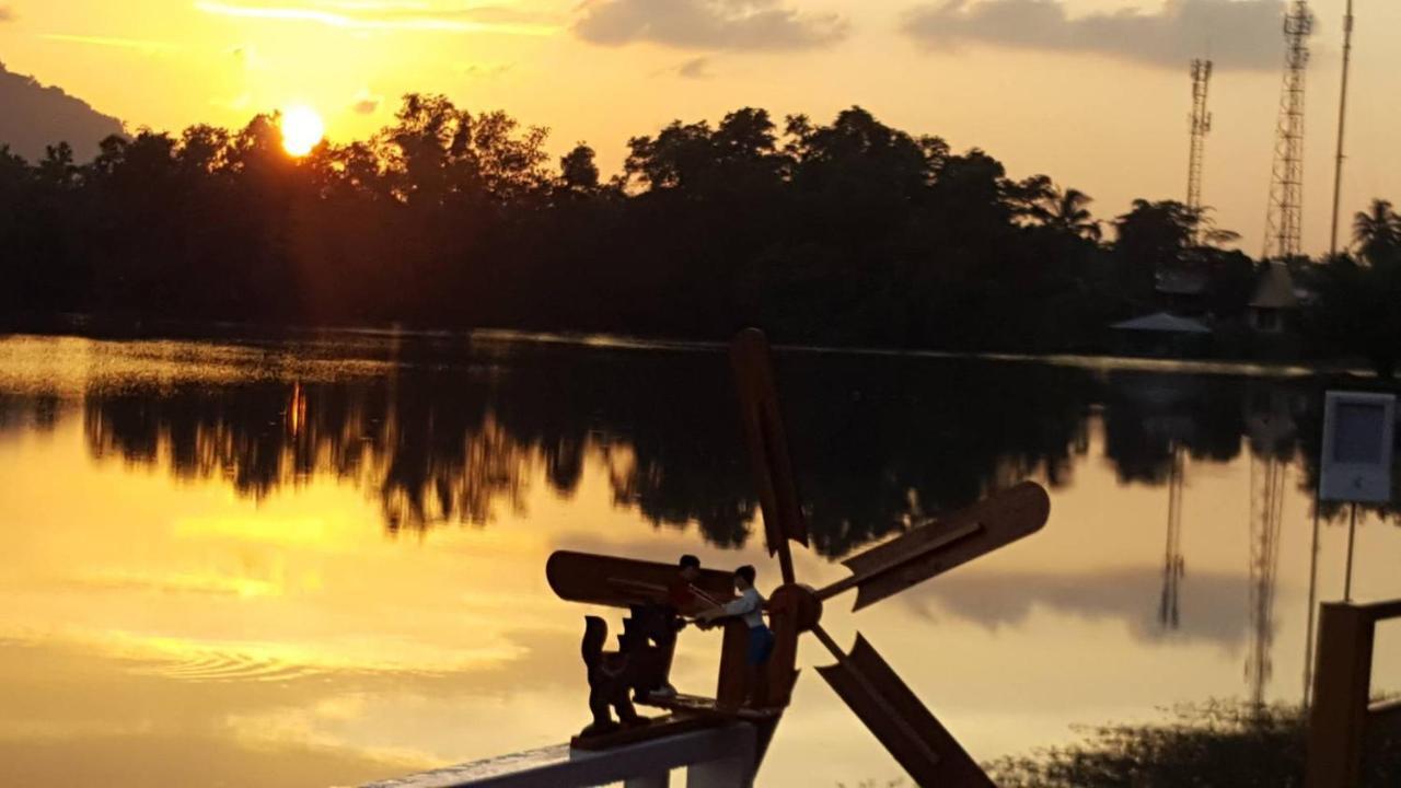 Khum Thong Resort Takuapa エクステリア 写真